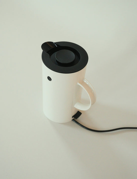 890 1 Stelton EM77 Electric Kettle (EU) 1.5 L. White LS (4)